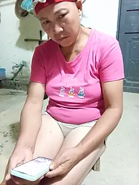 Meimei_Lucky live cam on StripChat