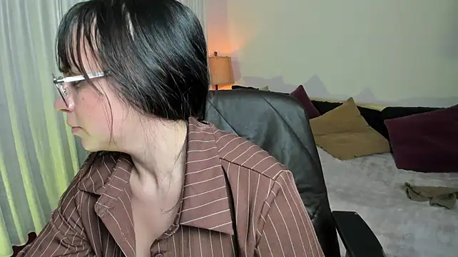 EdelineEvans live cam on StripChat