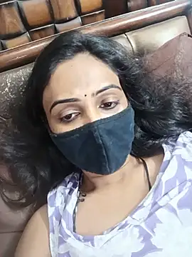 Yours-Bebo live cam on StripChat