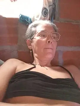 NanitaFun live cam on StripChat