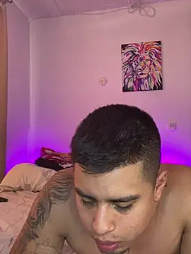 miaftmax (G young) - 69 position + 1 fingers in ass