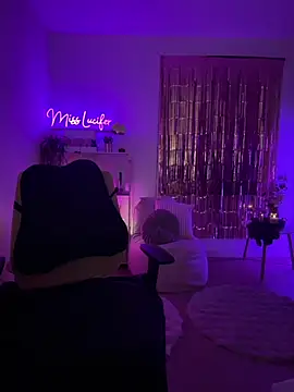 miss_lucifer6 (F milf) - Spank ass 10x🍑🍑+GIFT for LT🎁