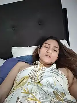 isaa- live cam on StripChat