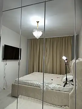KirstieVegas live cam