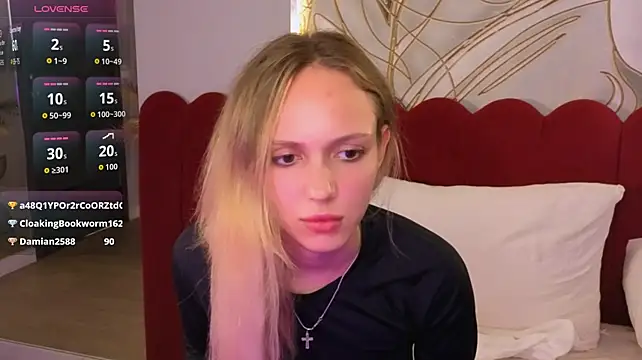 EmmaGil live cam on StripChat