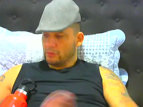 altenori live cam on StripChat