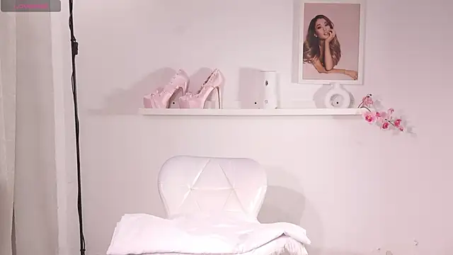 sweettener_ (T teen) - Naked and Oil show ♡