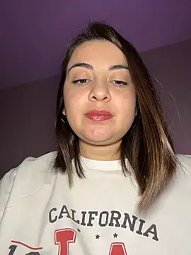 lovynna (F young) - Domi inside the pussy