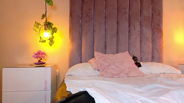 Dahlia_Rousse live cam