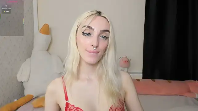 succubantra live cam on StripChat