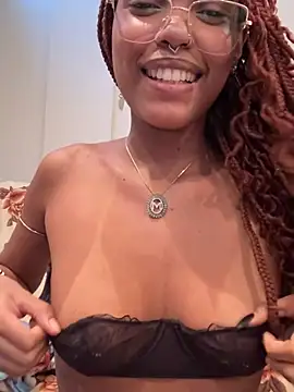 maybailey (F young) - Squirt e gozada nós pés