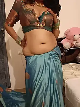 urmila_kannada_telugu (F milf) - Boobs show