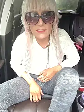 beautifulmefire23 (Ask my age) - Play with pussy in store pda