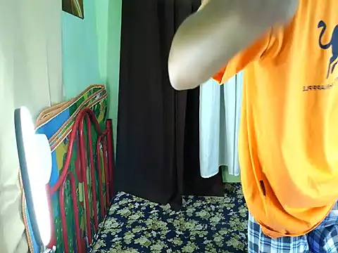 hardfucker_charles (M twink) - MAKE ME CUM EAT/SWALLOW MY CUM