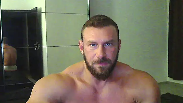 muscularkevin (M young) - 25 flash,creamy cum at goal :x