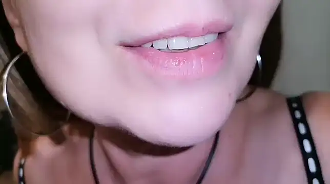 LadyAndTransy live cam on StripChat