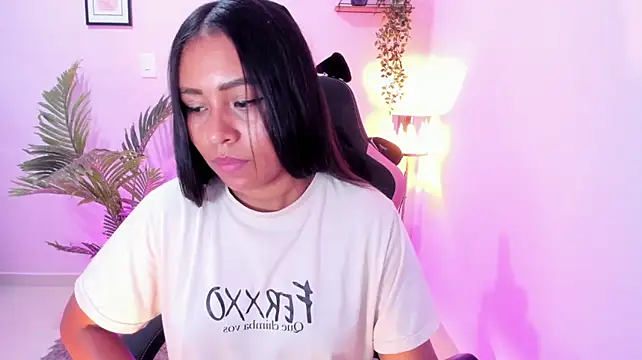 Ciara8 live cam on StripChat