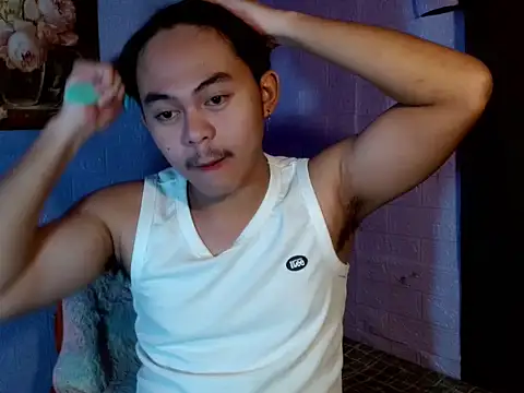 Bigboy_Hiro live cam on StripChat