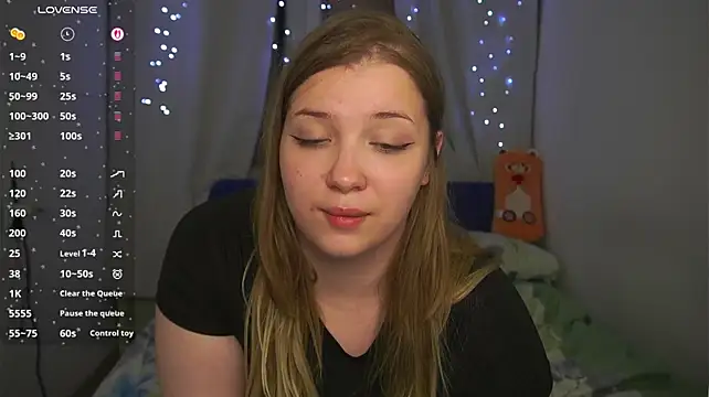 CuteSharloti live cam on StripChat