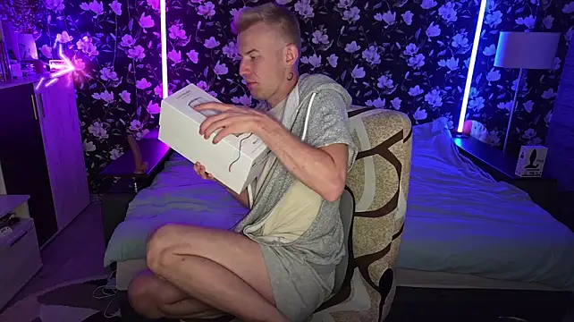 Vuitton live sex cam