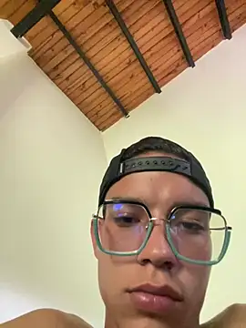 Andres_boy252 live sex cam