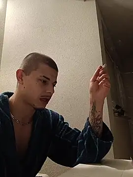 saint_lexvii (M twink) - First cum in 2 days💦☺️