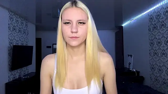 MildredGuckes live cam on StripChat