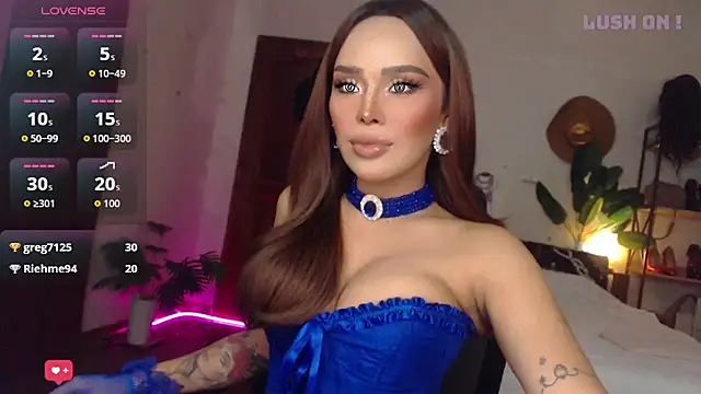 LooveLolitaa69 live cam on StripChat
