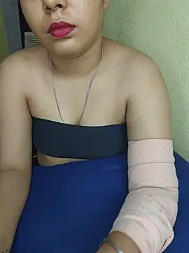 ashuk12k webcam stripchat model stream image