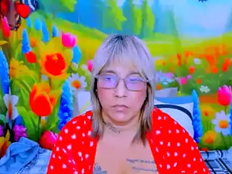 indianroxy (F mature) - make me wet n dripping