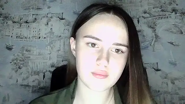 SweetLoraa live cam on StripChat