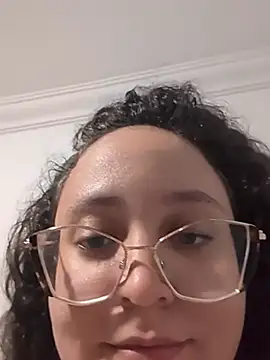 Gia_Bluexxx live cam on StripChat