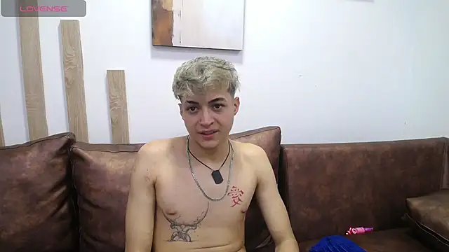 ari_stonne (G young) - 😈💦 Suck pussy + 2 finger inside 💦😈