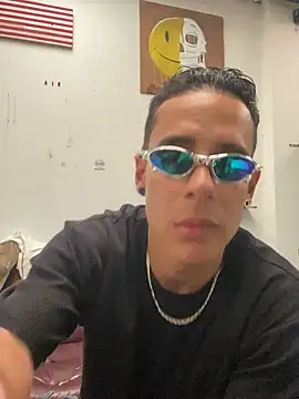 jhuan99 live cam on StripChat