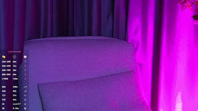 AriaVossX live cam on StripChat
