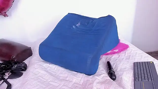 miaroberts69 live cam