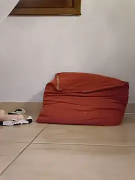 Estefani_32 live cam
