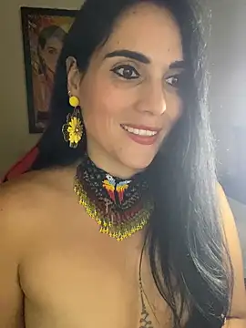 Miaswwe live cam on StripChat
