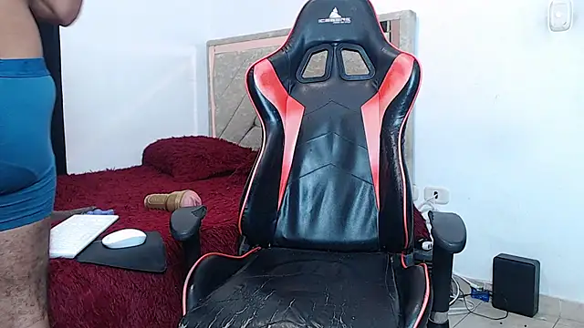 Javier_Hot27_