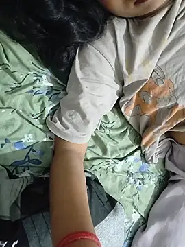 aameesha (F young) - Public me pussy show