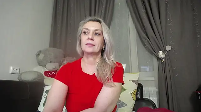 alessandra92 (F mature) - squirt