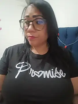 OliviaWilliamm live cam on StripChat