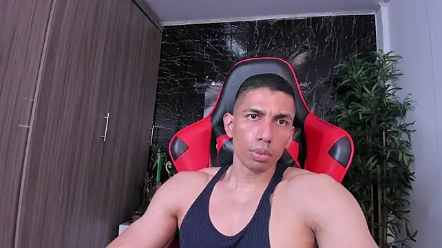 Erik_castle