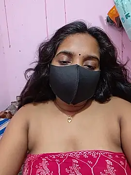 Sassy_kinjal live cam on StripChat