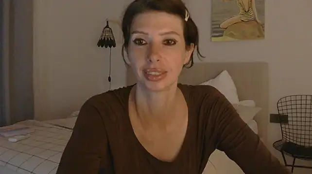 WhiteQueen888 live cam on StripChat