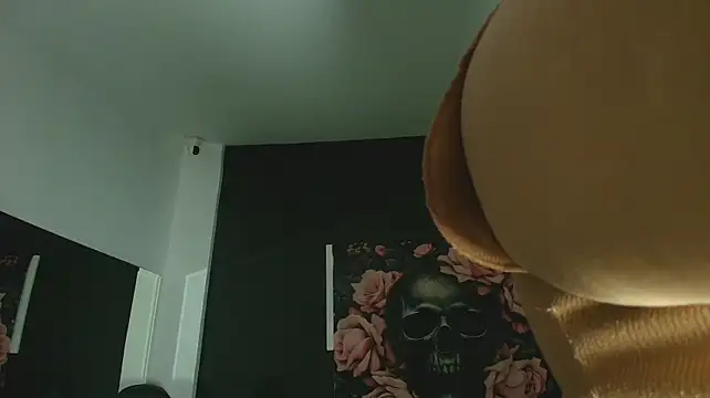 EvaaFoxxy1