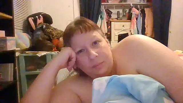 starlight1983 (F milf) - goals galore today wife me up