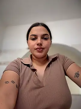 Colibri_xxx live cam on StripChat