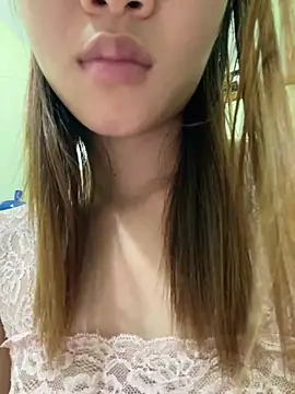 Vi_sexyy live cam on StripChat
