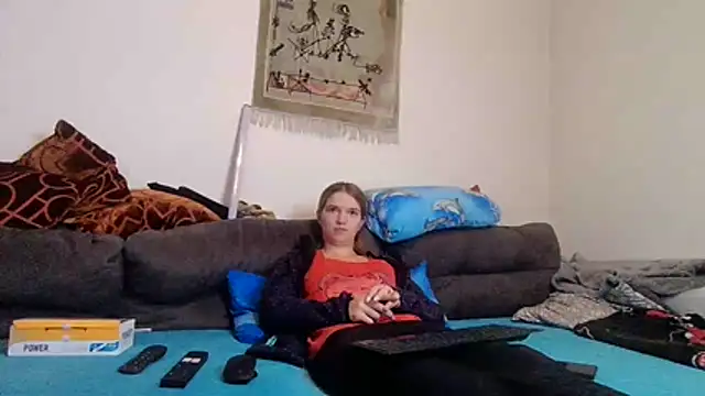 Mercedeswoman8 live cam on StripChat